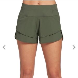 CALIA by Carrie Underwood Women's Anywhere Petal Hem Shorts in Olive Moss XL